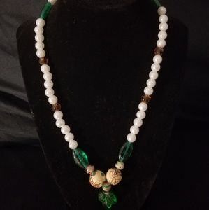 Green Leaf Pearl Necklace